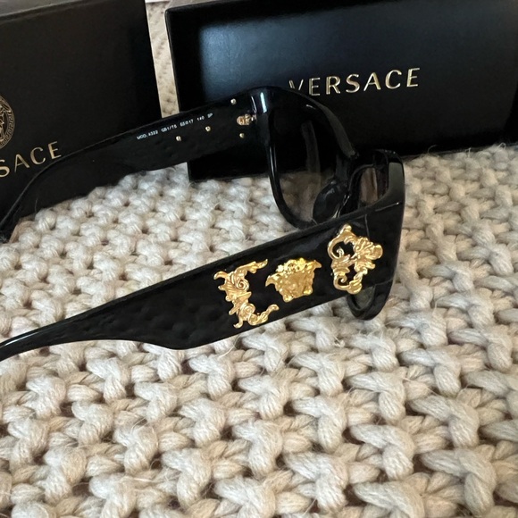 Versace Sunglasses. Black and gold oversized cat eye - Picture 4 of 10